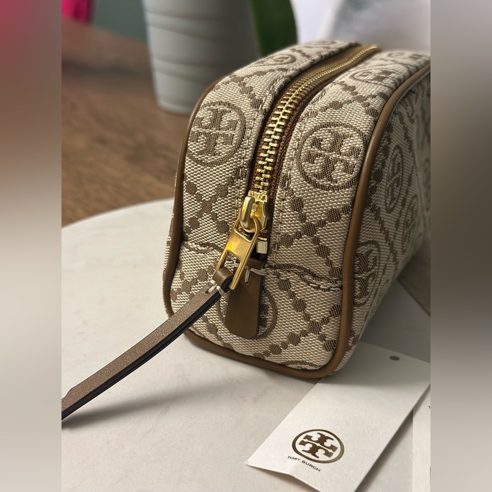 NWT! NEW! Tory Burch T Monogram Jacquard Cosmetic Pouch hazelnut women - Picture 2 of 6
